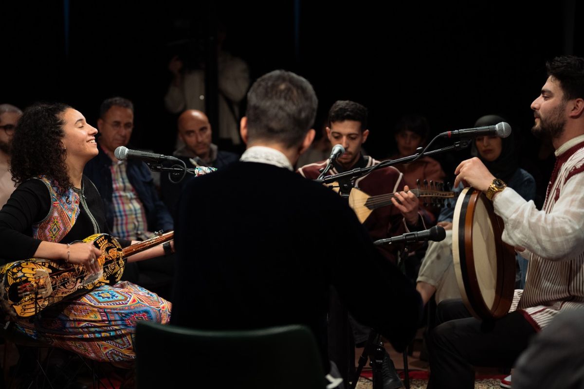 Hind Ennaira & Amsterdams Andalusisch Orkest — Benefietconcert Gnawa ...